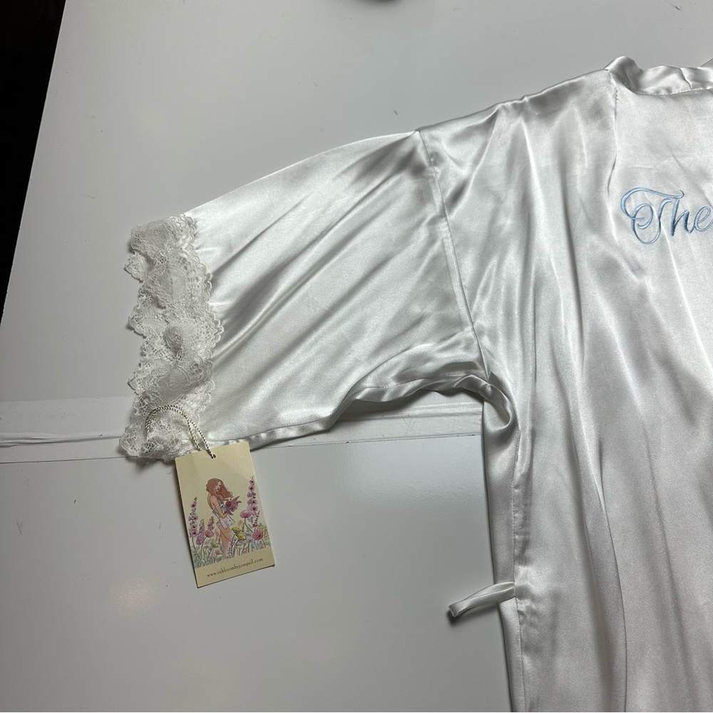 Vintage 90s Bridal Satin Robe | Lace Trim · Wedding Morning /Honeymoon Lingerie - Picture 10 of 13